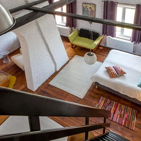 Les Greniers De Madelgaire Guest house *